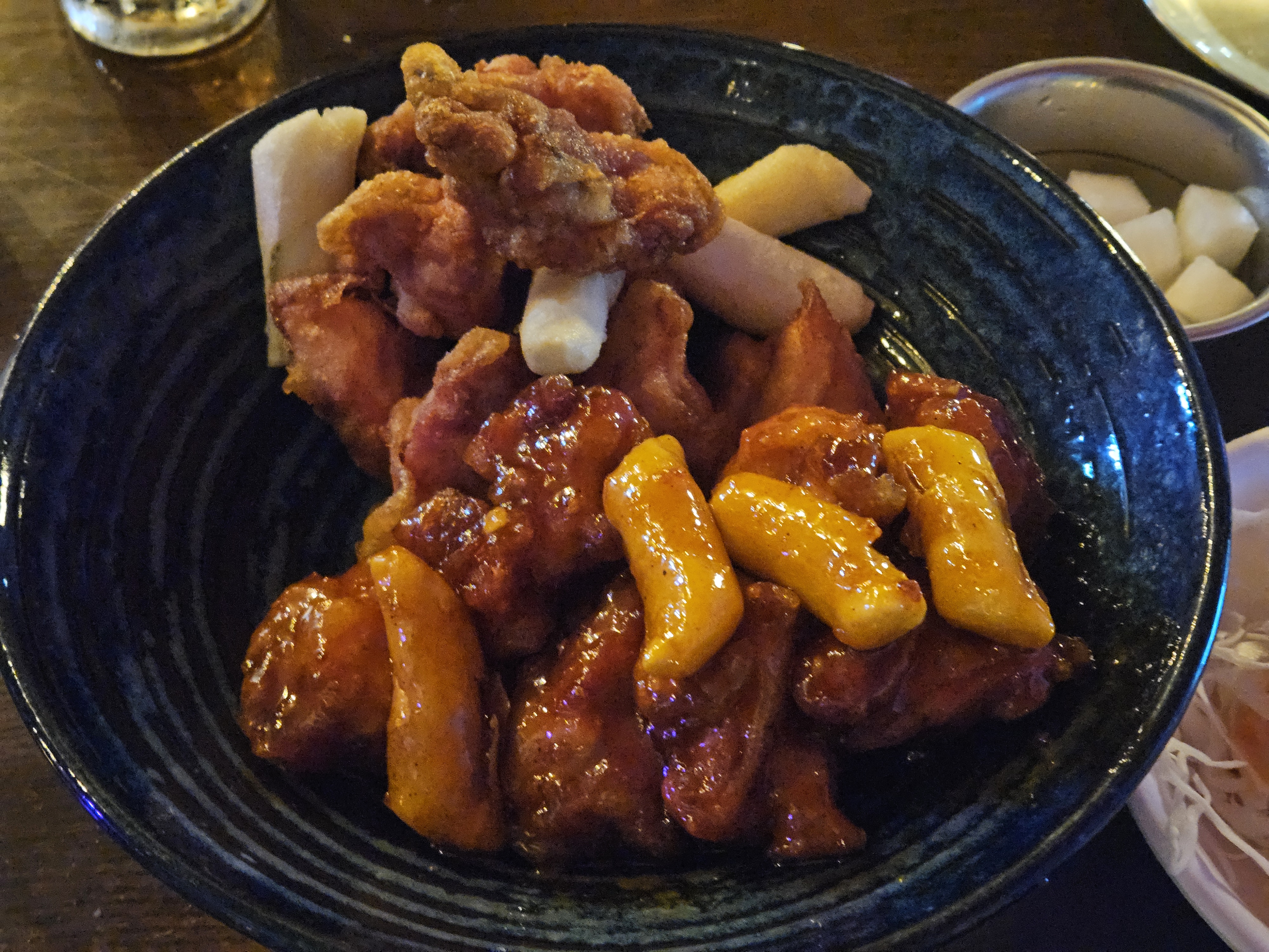 양념 반 후라이드 반