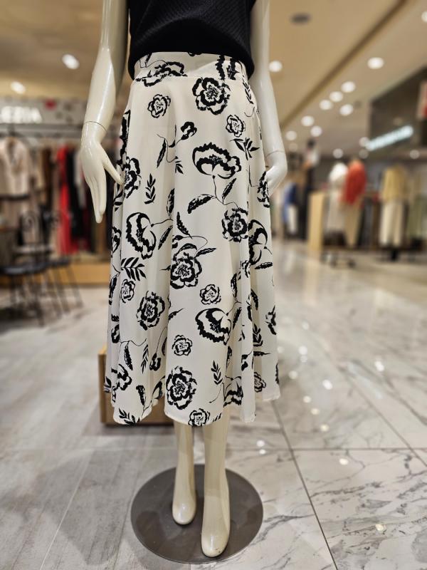 에스쏠레지아 프린트 스커트 SO7ZSK710