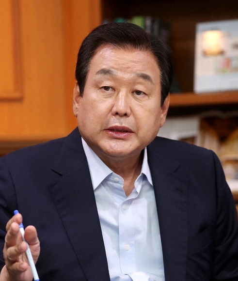 김무성 국회의원 프로필 나이 고향 재산