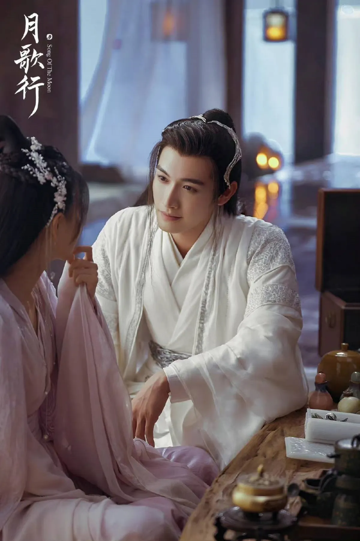 류초를-지긋이-바라보는-낙가