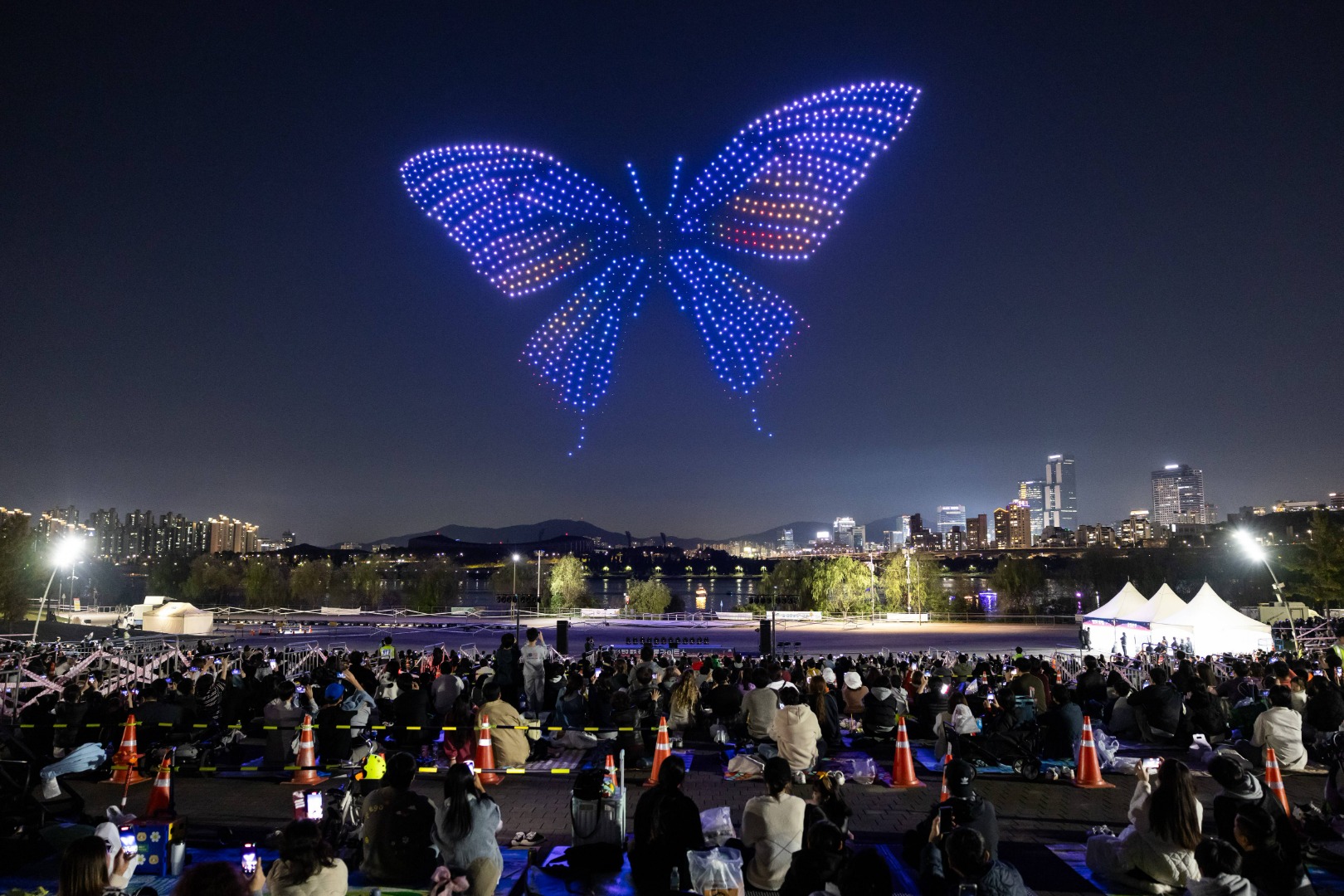 한강 불빛 공연(드론 라이트 쇼)