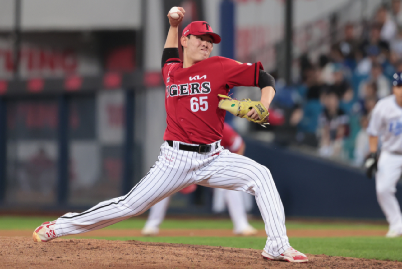 기아 타이거즈 성영탁 투구