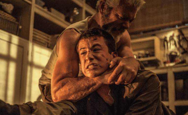 맨인더다크2-전투