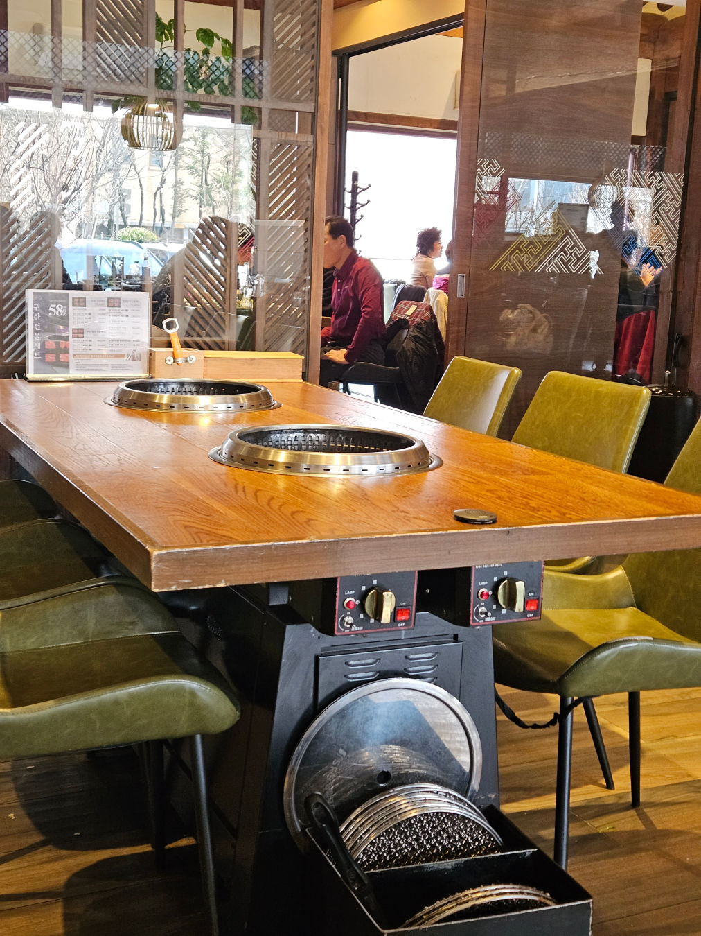 천지연 수원점 내부 분위기