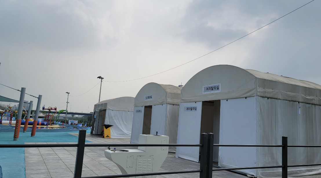 중랑천 물놀이장 (광진구 중곡동) 그늘막 이미지