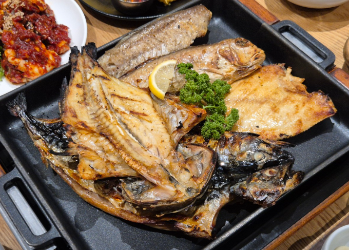 생생정보 해물밥상 생선구이 새조개샤브샤브 숯불불고기 생선구이 경남 사천 삼천포맛집정서방