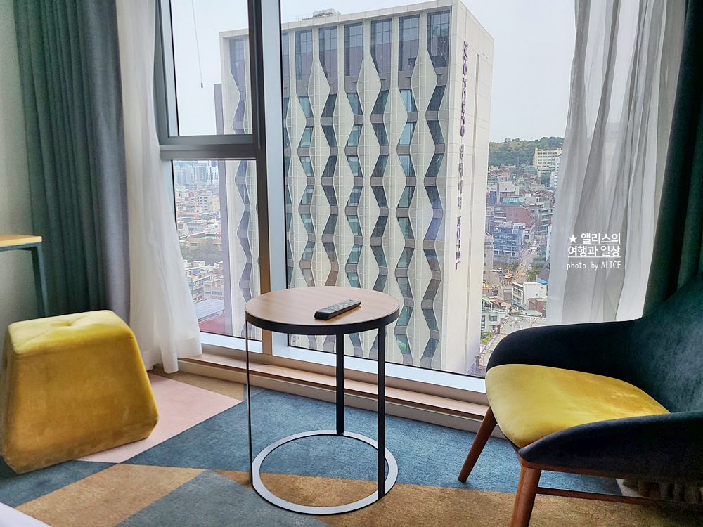 L7 홍대 바이 롯데 스탠다드 더블 룸 꼼꼼후기