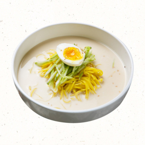 콩을 갈아 국물 만드는 장면