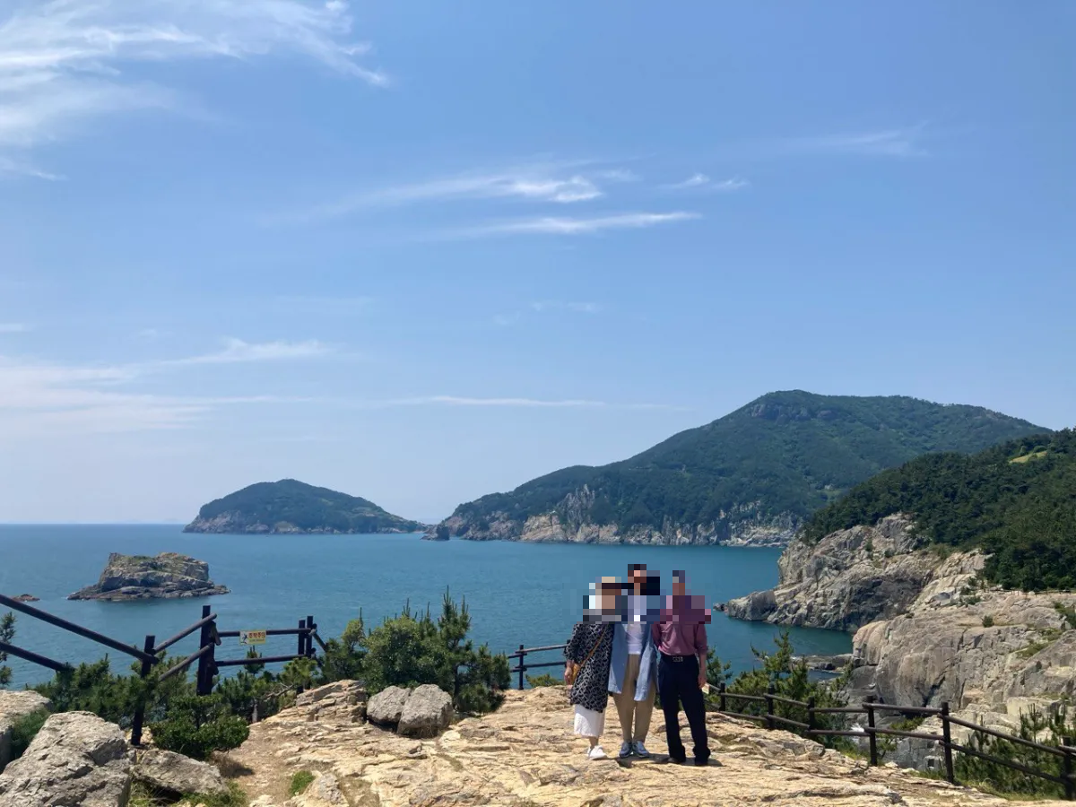 통영-욕지도-섬전망-돌산-바닷길-푸른섬의모습-파란구름