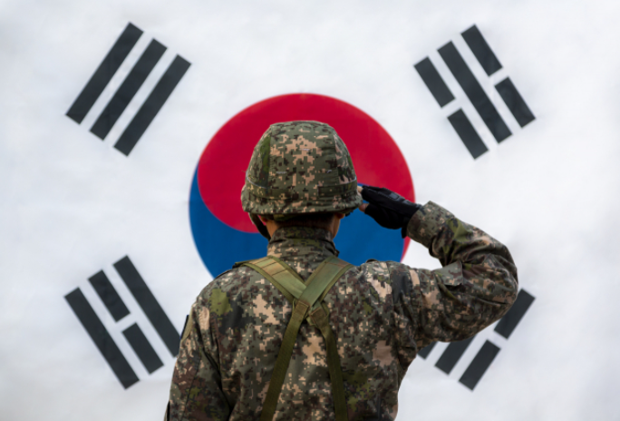 군인