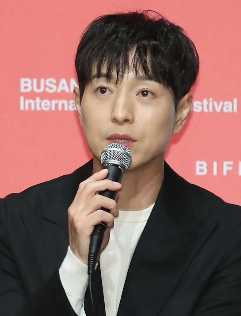 정성일 나이