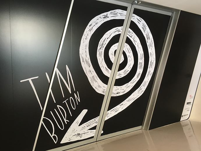 팀버튼-특별전8