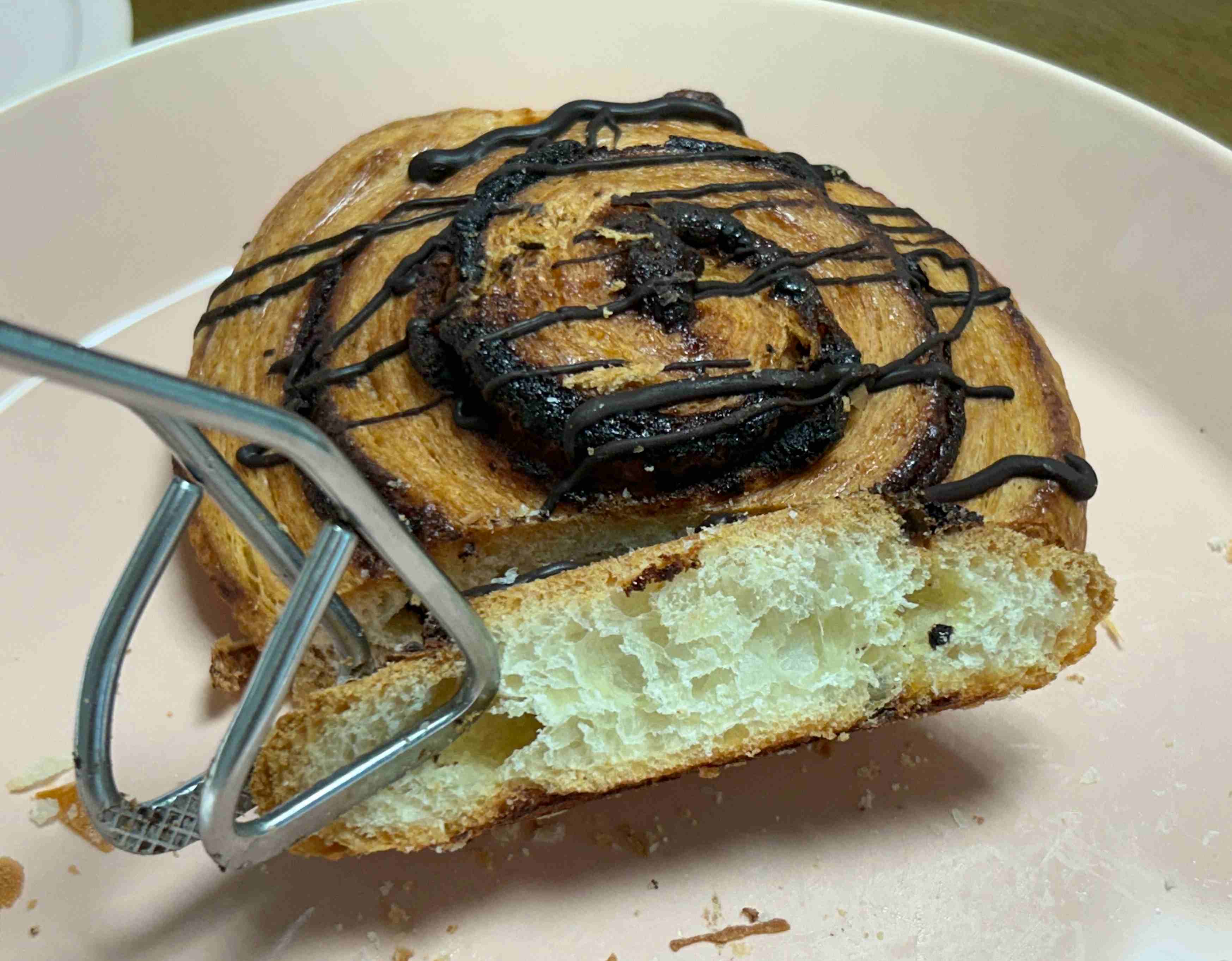 에스까르고 쇼콜라 단면