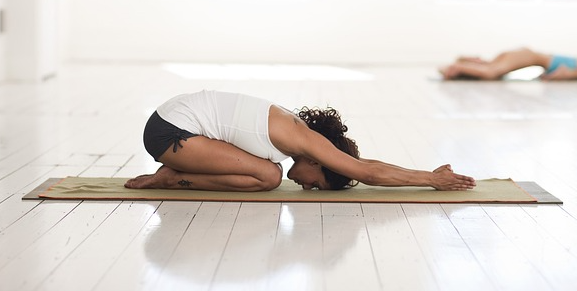 변비에 좋은 요가자세 관련 사진