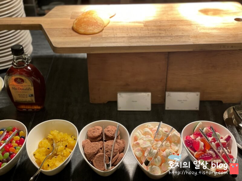 세인트레지스 싱가포르 조식뷔페 핫케이크코너