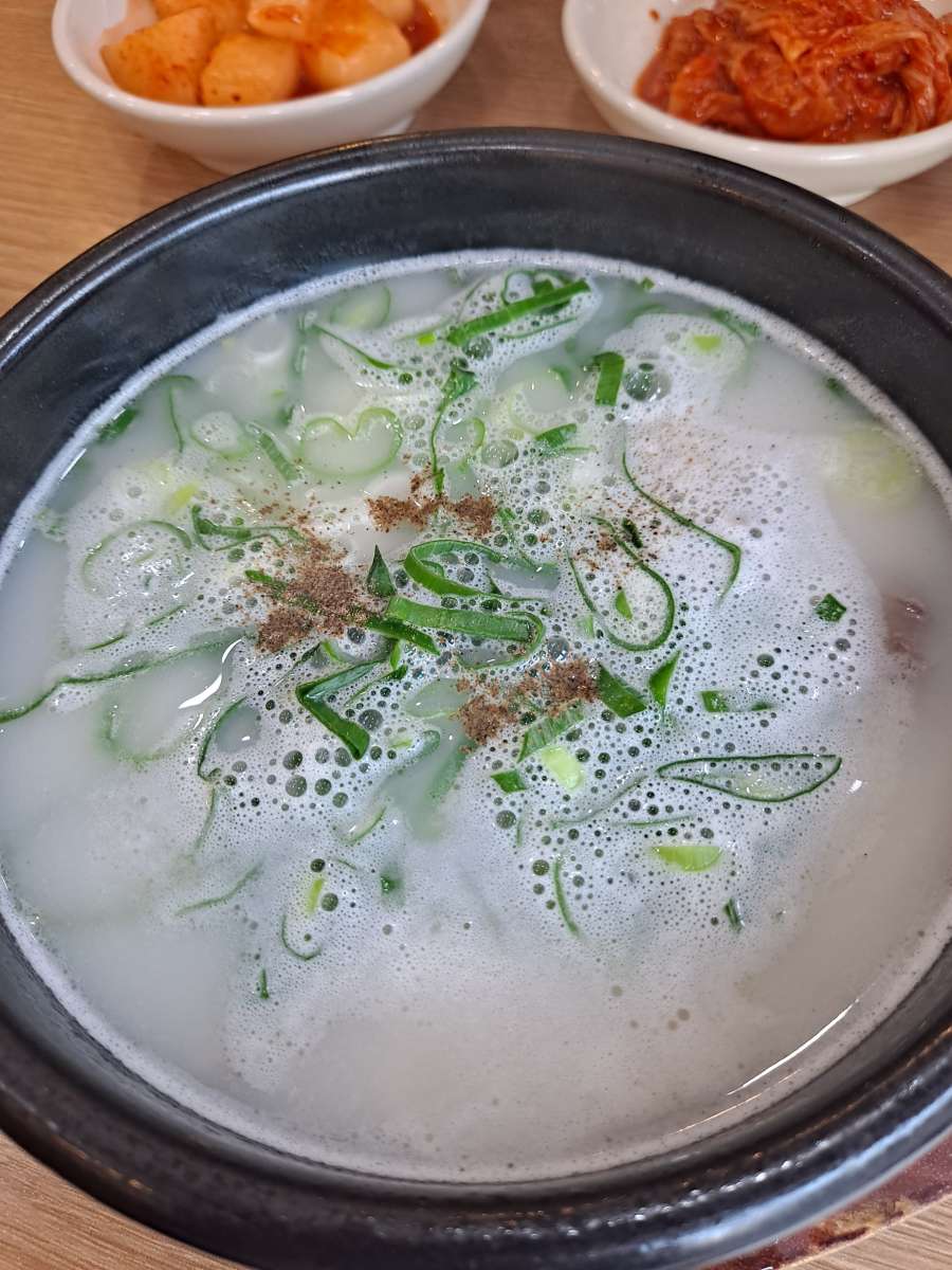 한촌설렁탕 뚝배기 한그릇