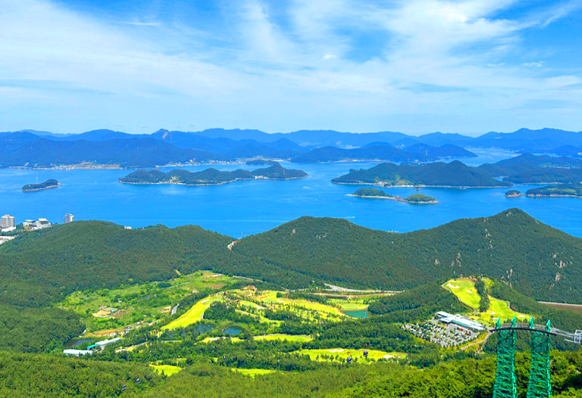 미륵산 정상에서 만나는 절경