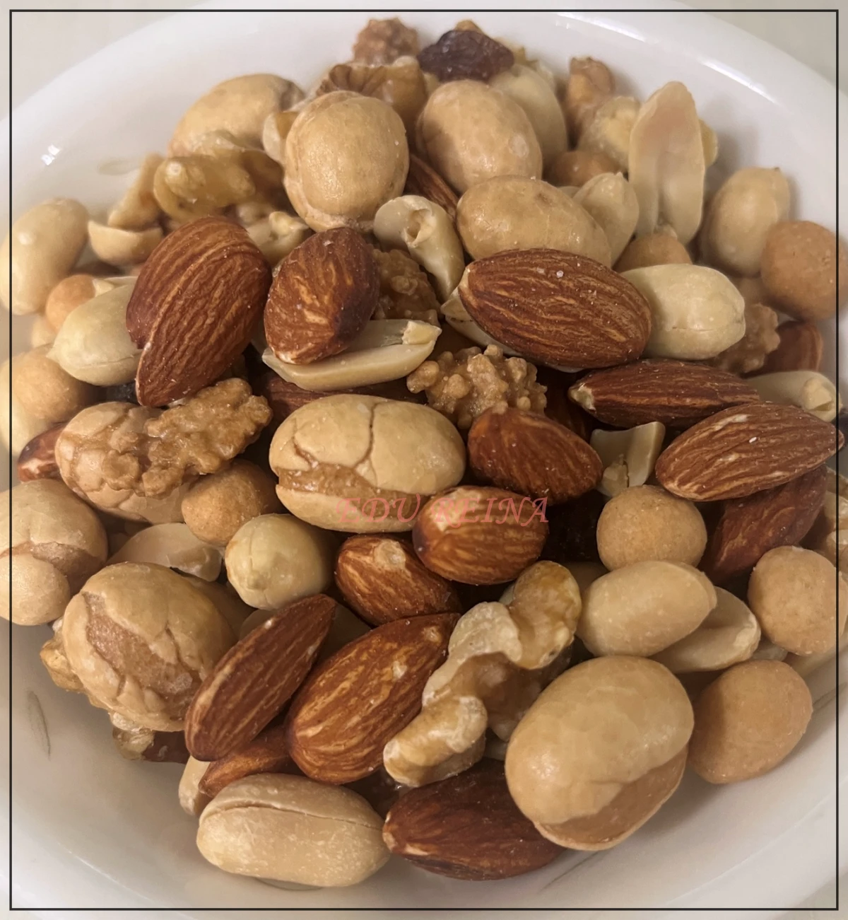 트레이더스-믹스넛점보-내용물