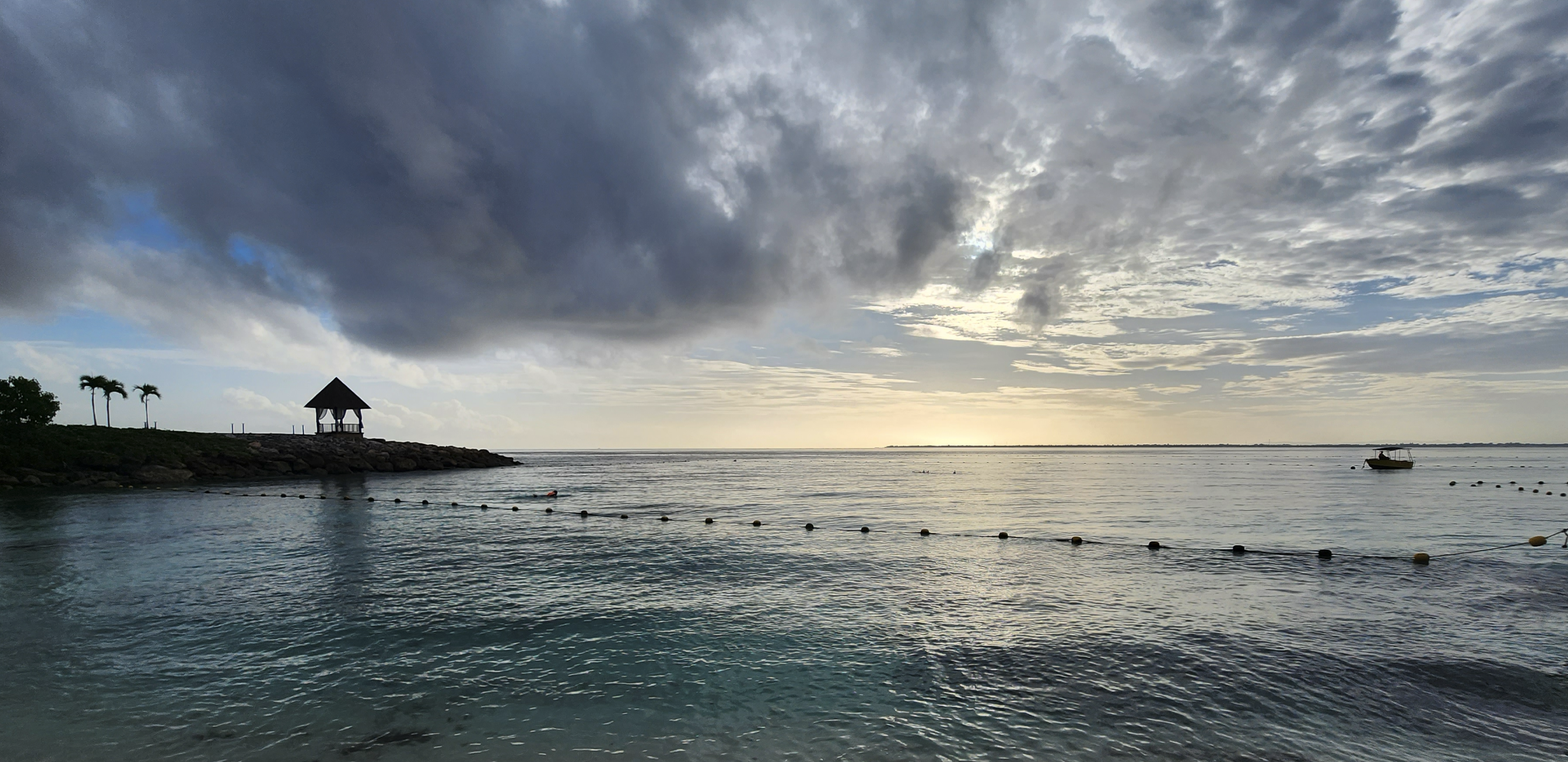 샹그릴라 리조트 해변