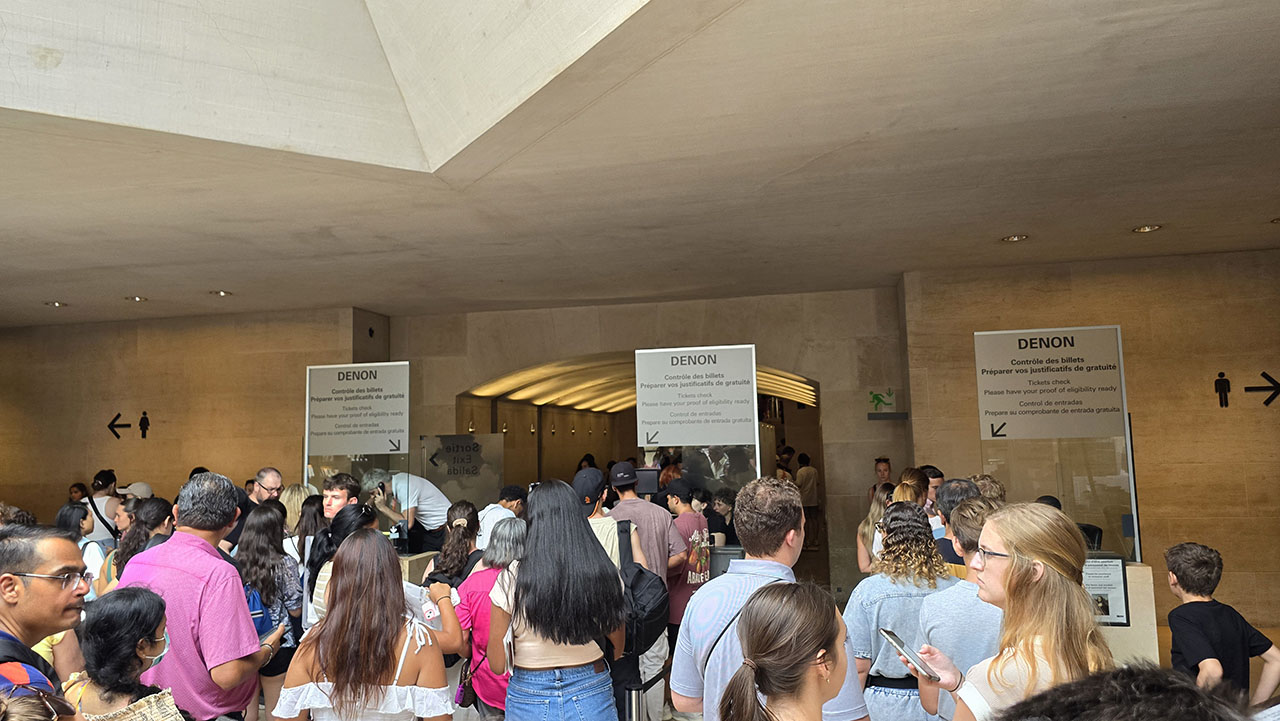 루브르 박물관 입장