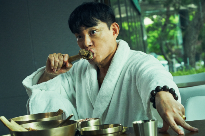 갈비를뜯고있는이범수