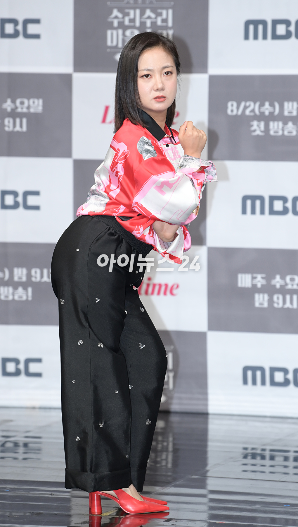 코미디언 박나래가 31일 오후 서울 마포구 상암동 MBC 사옥에서 열린 MBC, 라이프타임 공동제작 빈집 재생 프로젝트 '빈집살래 시즌3-수리수리 마을수리'(이하 '빈집살래3') 제작발표회에 참석하고 있다. [사진=정소희 기자]