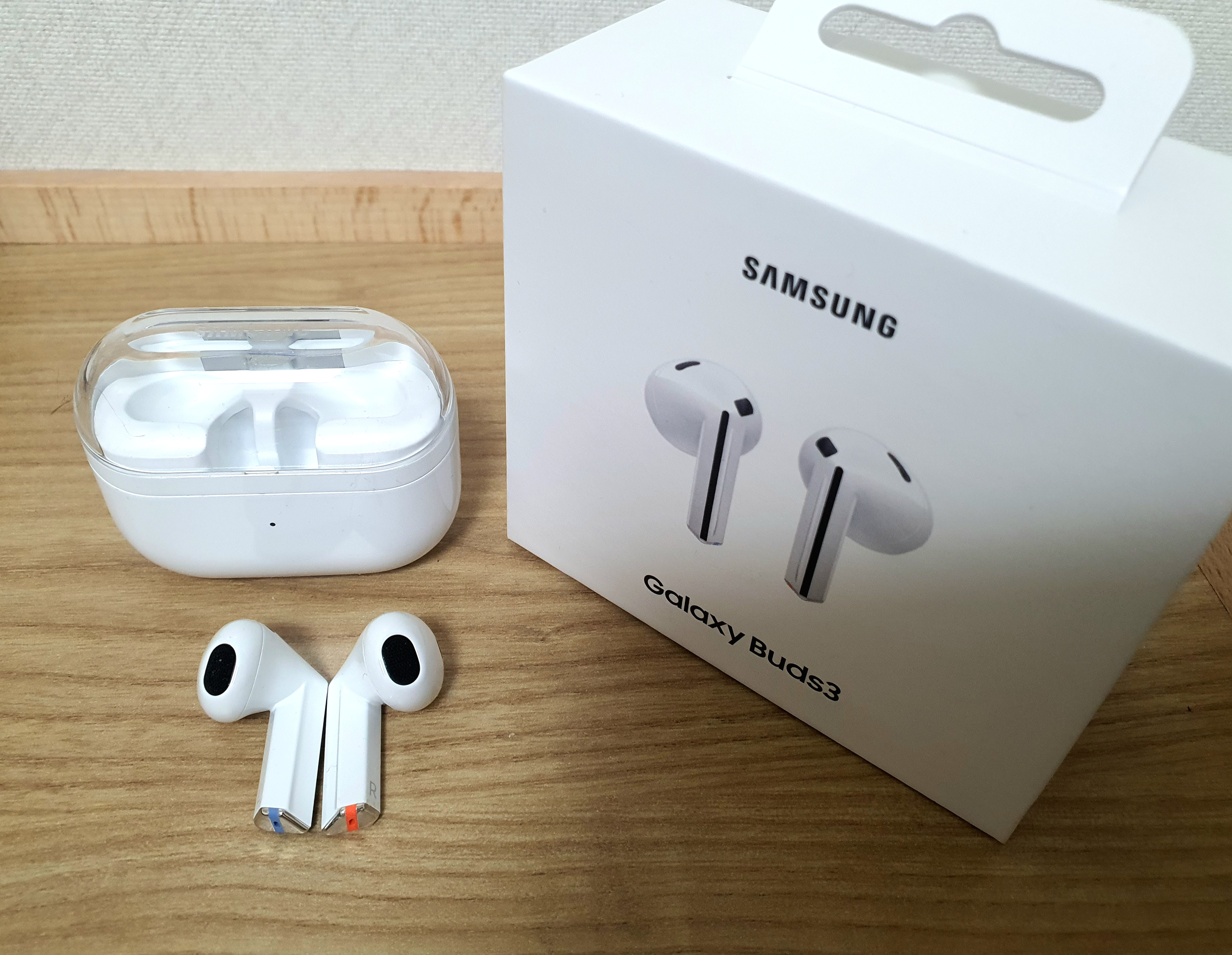 갤럭시-무선-이어폰을-선물-받았어요.