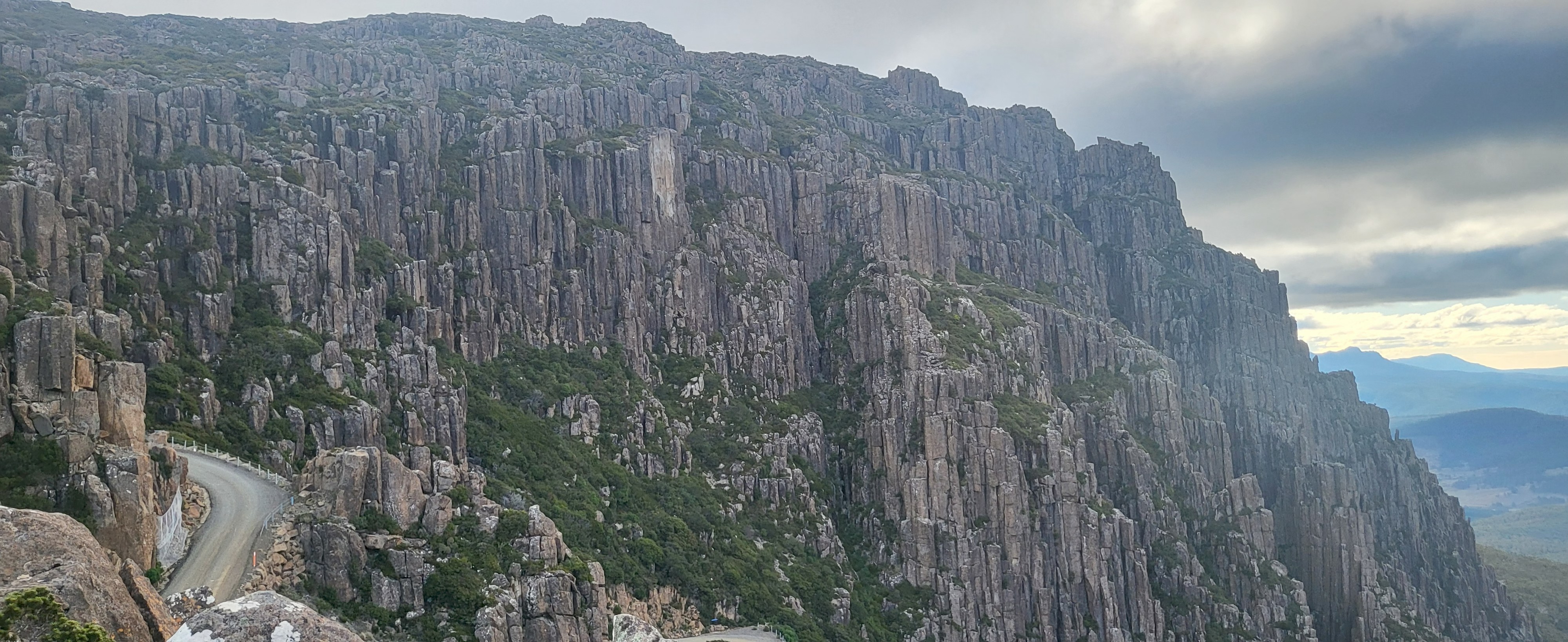 벤 로몬드 국립공원의 돌기둥 (Dolerite Columns)