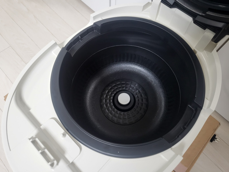 쿠첸 브레인밥솥 풀스텐 6인용 CRH-TWS0672W