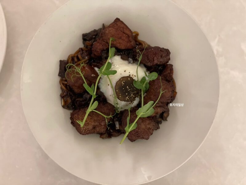 도원 스타일 서울역 - 트러플 스테이크 블랙 누들