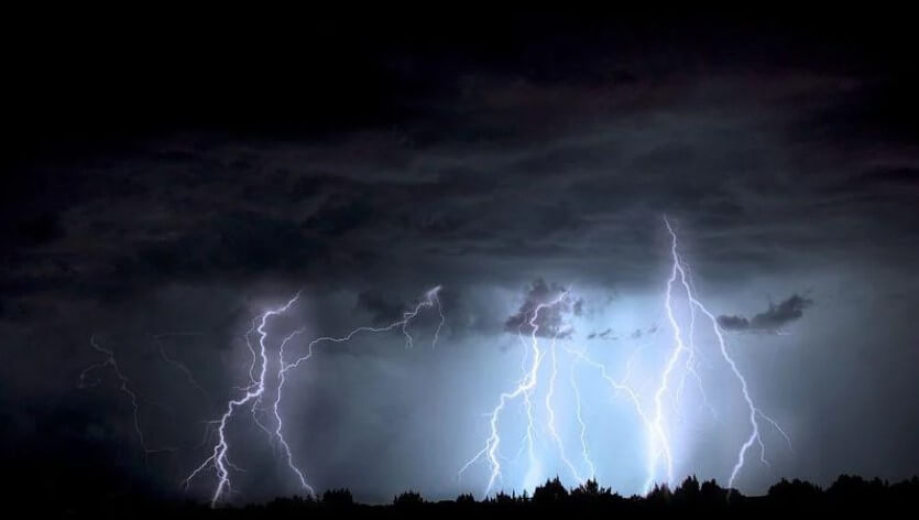 벼락이떨어지는꿈