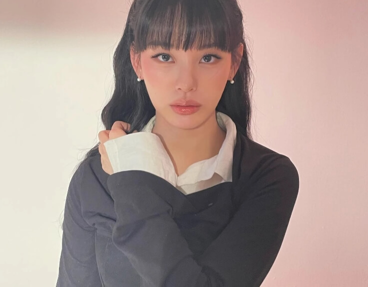 광고-촬영-중-카메라를-바라보는-노제