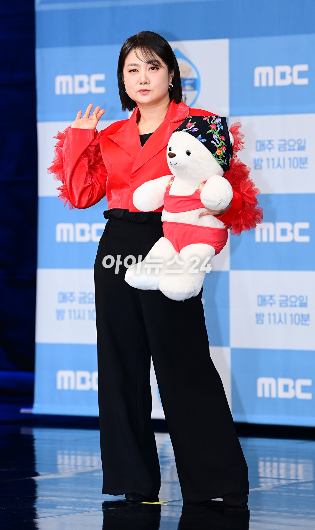 방송인 박나래가 4일 오후 서울 마포구 MBC 골든마우스홀에서 열린 MBC &#39;나 혼자 산다&#39; 10주년 기념 기자간담회에서 포즈를 취하고 있다. [사진=정소희 기자]