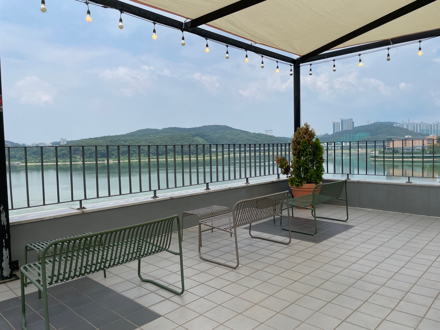 용인 기흥 호수앉기 대형 베이커리 카페