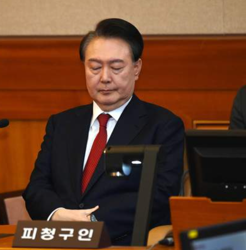 윤석열 탄핵 심판 라이브 보러 가기