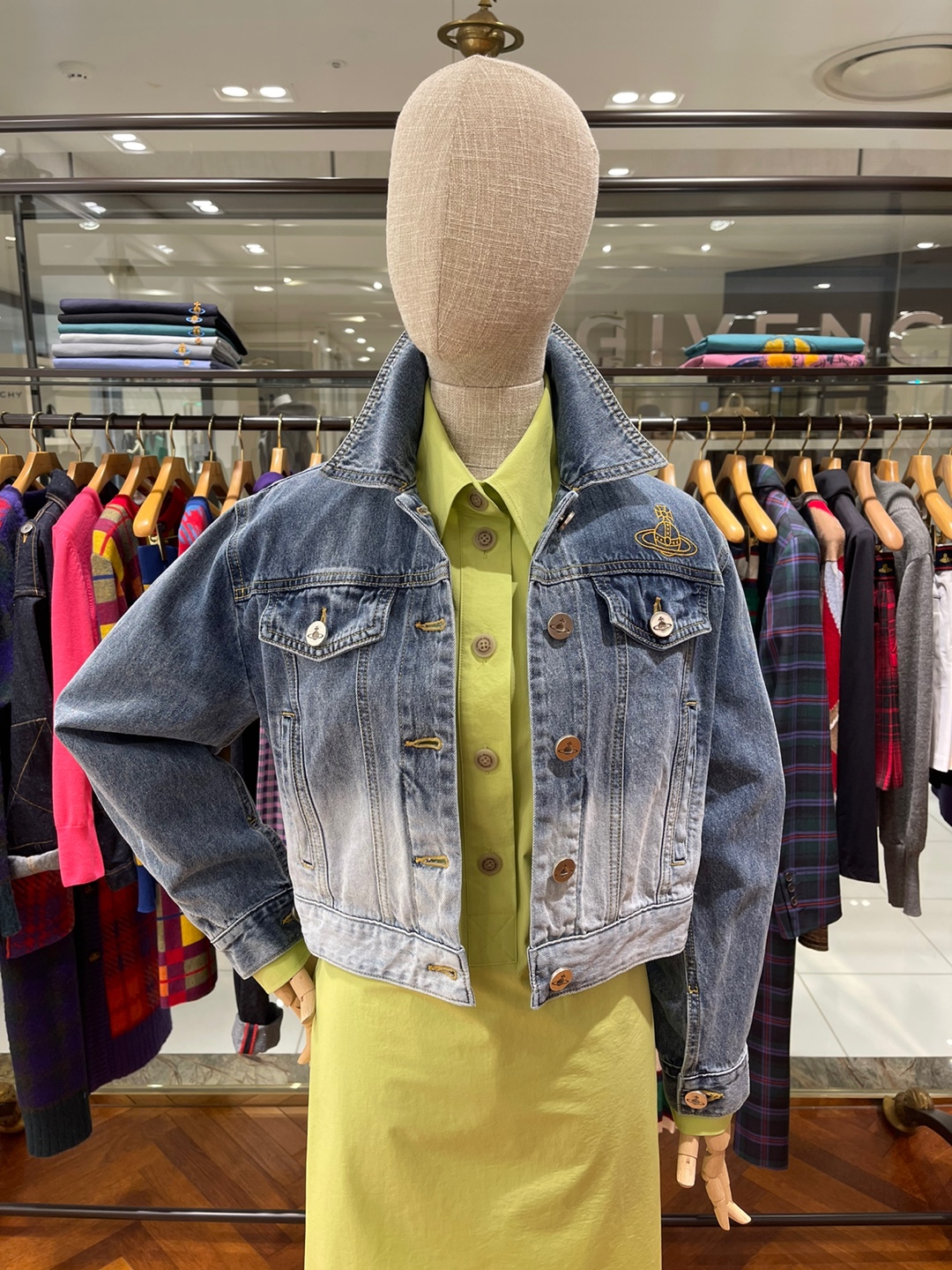 비비안웨스트우드 앵글로매니아 그라데이션 워싱 포인트 데님 재킷 진 (VMSUJK1300)