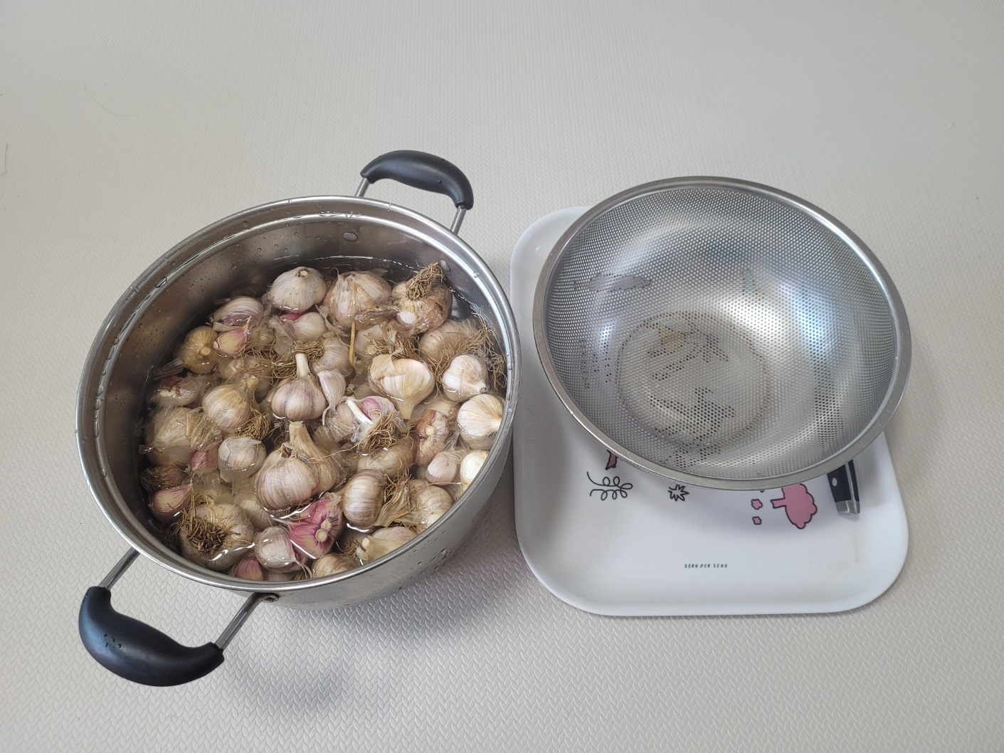 마늘 물에 불리기