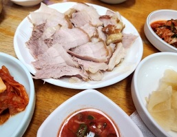 편육