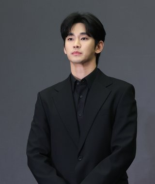 김수현