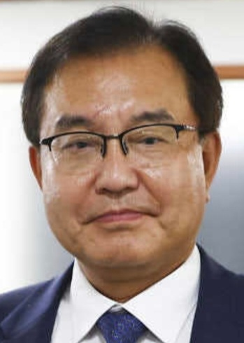 이명현사진