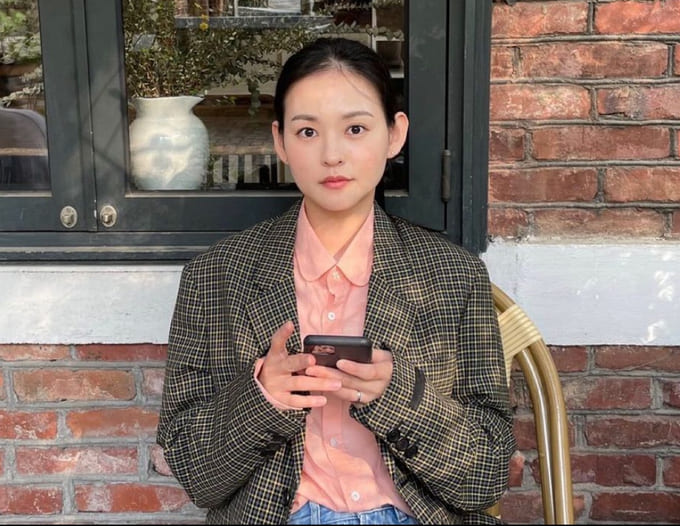 김윤혜 사복