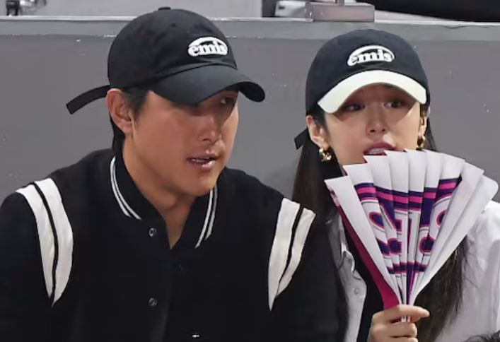 황재균 티아라 지연 이혼 이유 자녀 연봉 방송 근황 소속사 나이 학력 프로필표