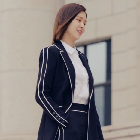 천-원짜리-변호사-의상