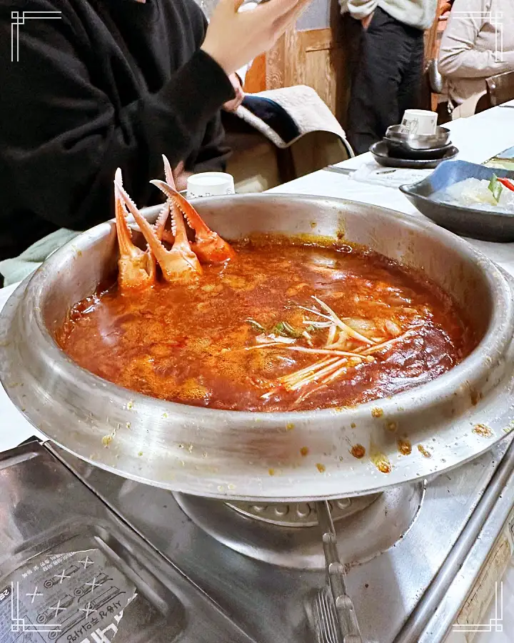 식객 허영만 백반기행 붉은대게 요리 문희경 편 대게 게짜박이 두부게살찜 울진 맛집 소개
