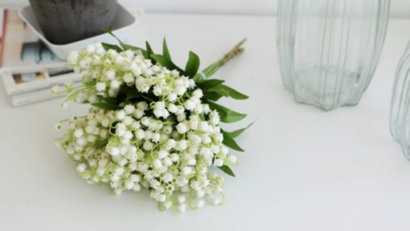 서인영 부케 은방울꽃