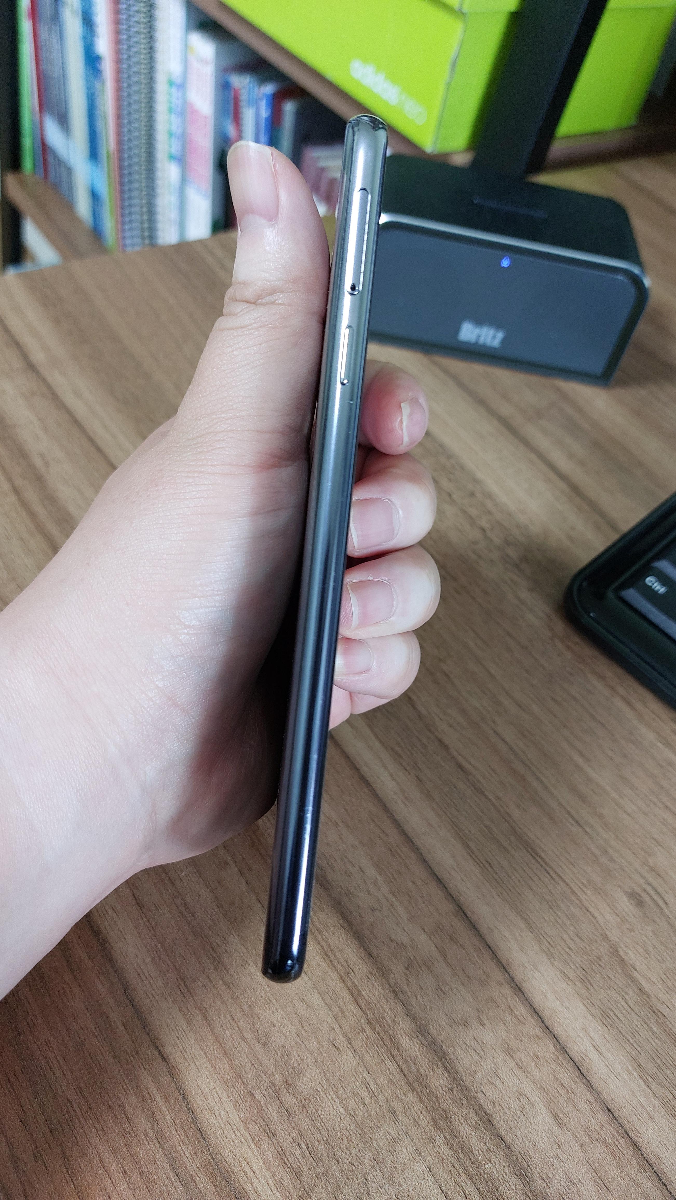 4년된 갤럭시A9PRO 측면 빅스비버튼, 유심트레이