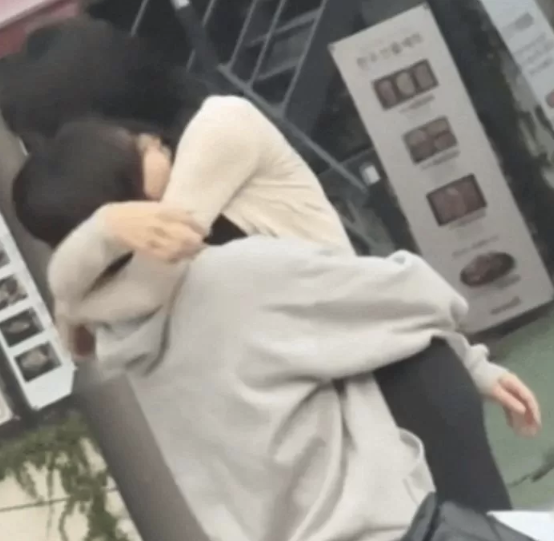 오연하bj 남친 없다더니 강남 클럽 스킨십 포착