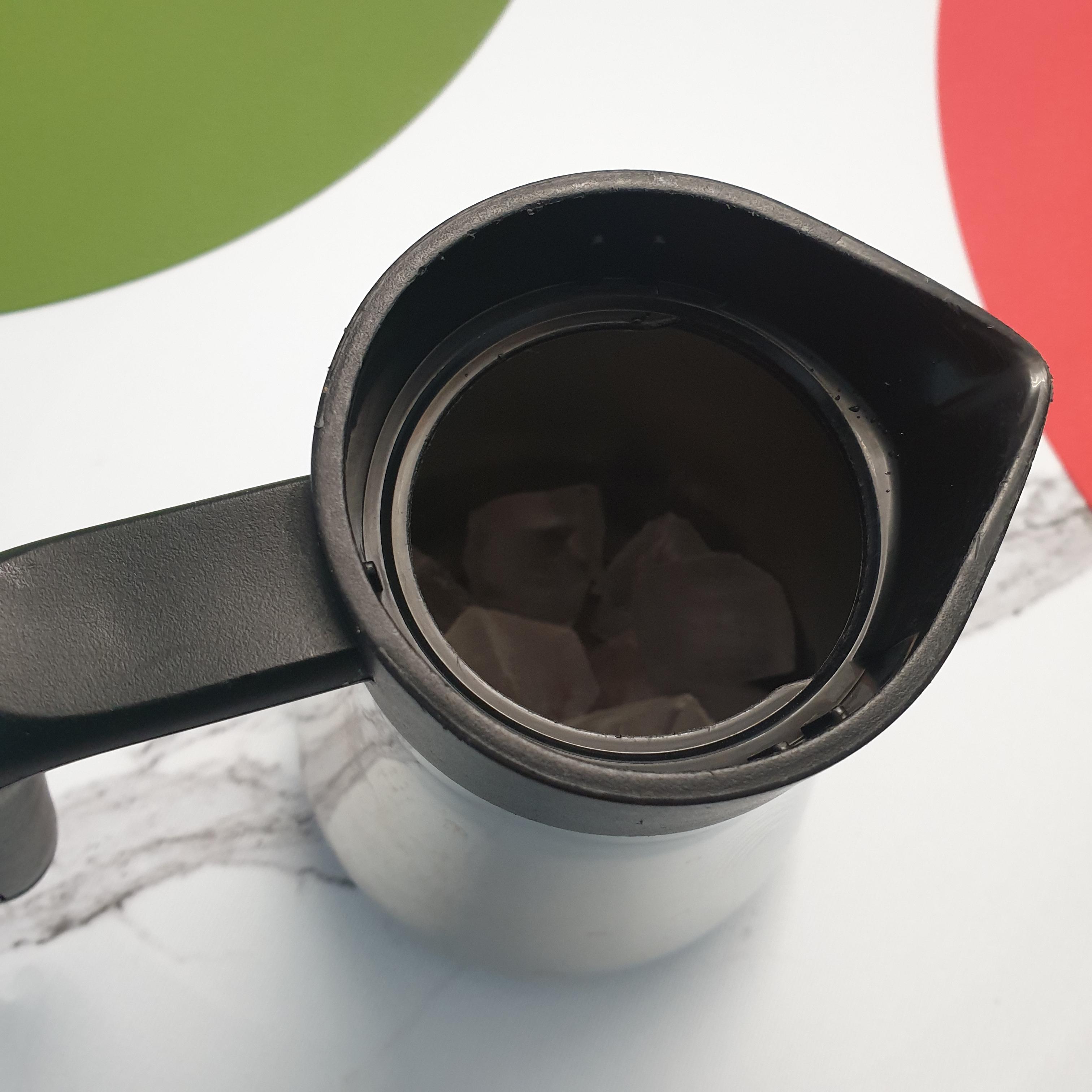 발뮤다 더 브루_서버에 얼음 넣기