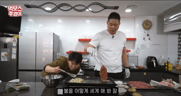 현주엽-최PD-요리하는-사진