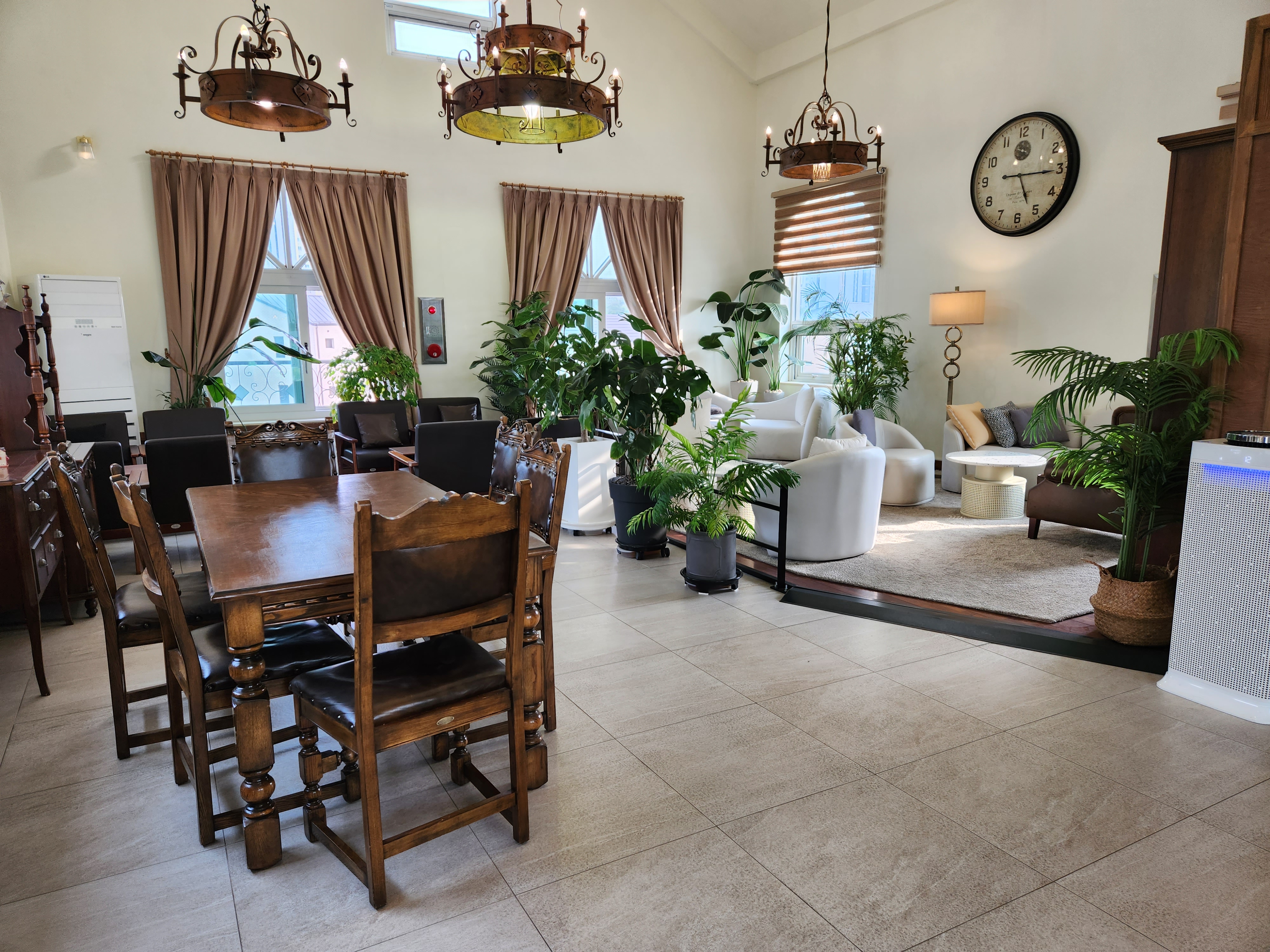 메모리 팩토리 카페 2층